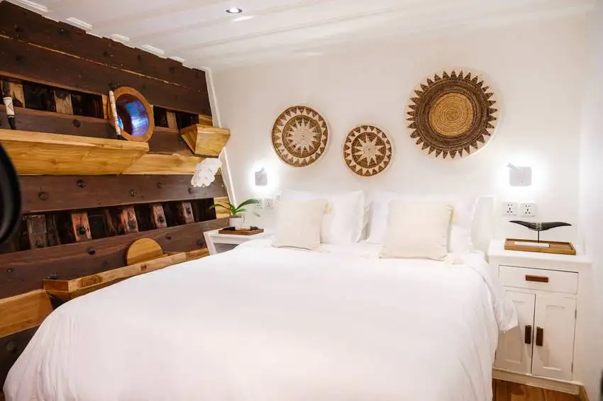 Ocean View Porthole Cabins (2)