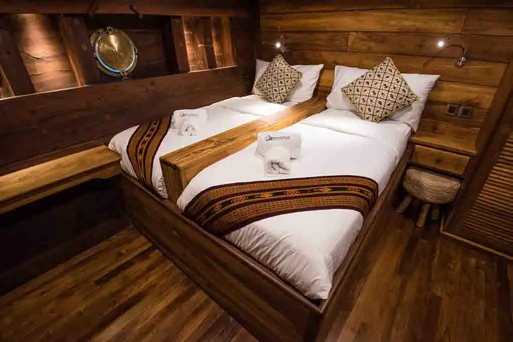 Twin Cabins (2)