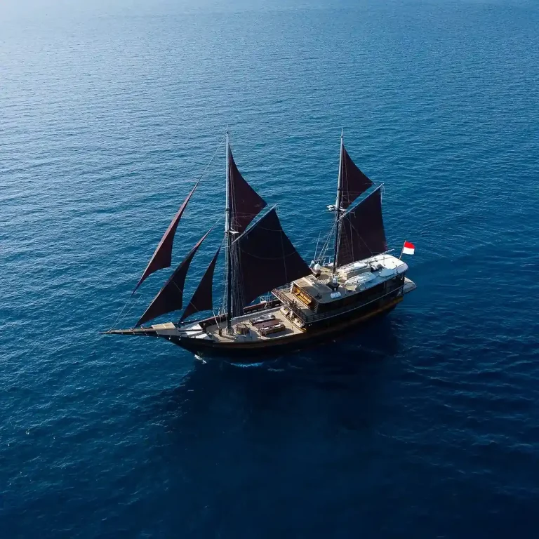 Alila Purnama vs Dunia Baru: Raja Ampat Compared