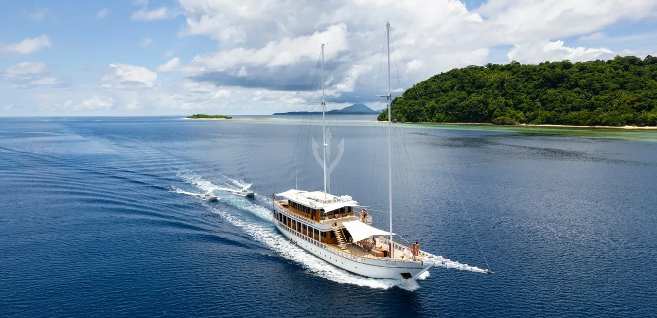 Fenides — 41m Phinisi Charter, Raja Ampat