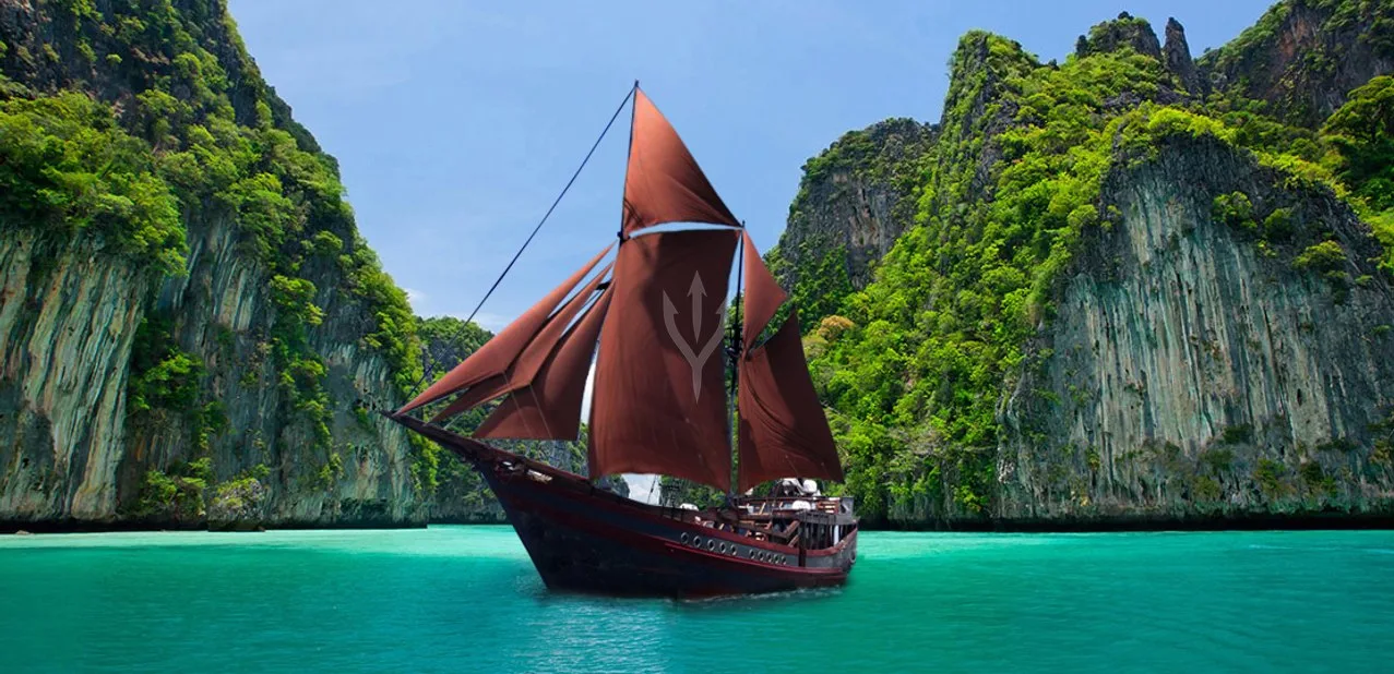 Manta Mae — 31m Phinisi Charter, Raja Ampat