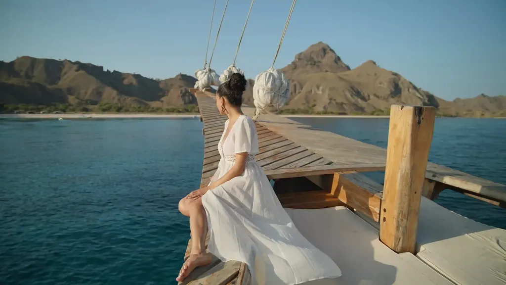 Raja Ampat to Komodo Yacht Crossing | 10-14 Nights