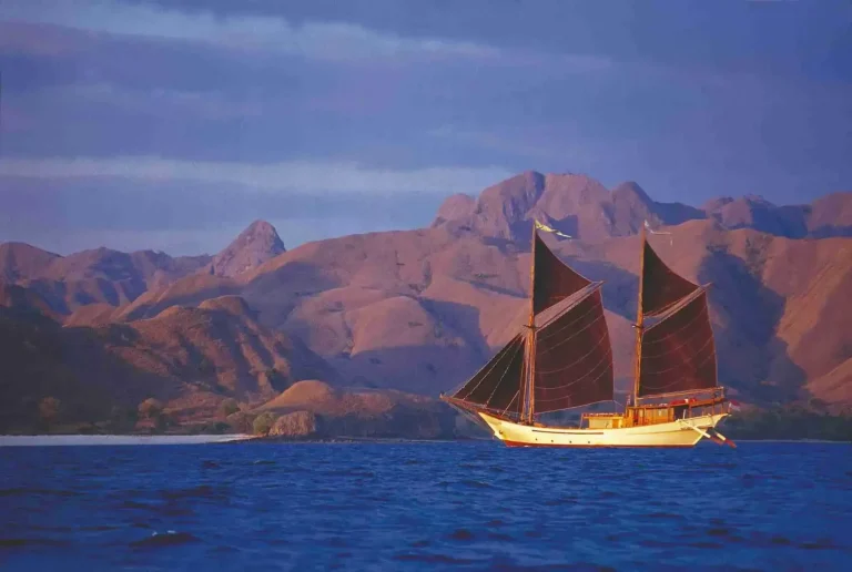 Amandira vs Silolona: Raja Ampat Charter Compared